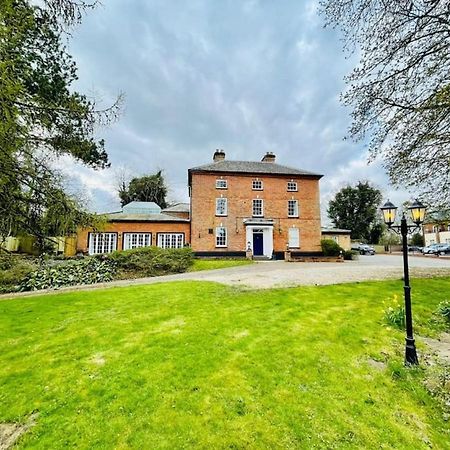 Lydney House Swaffham Sleeps 22 Villa Bagian luar foto