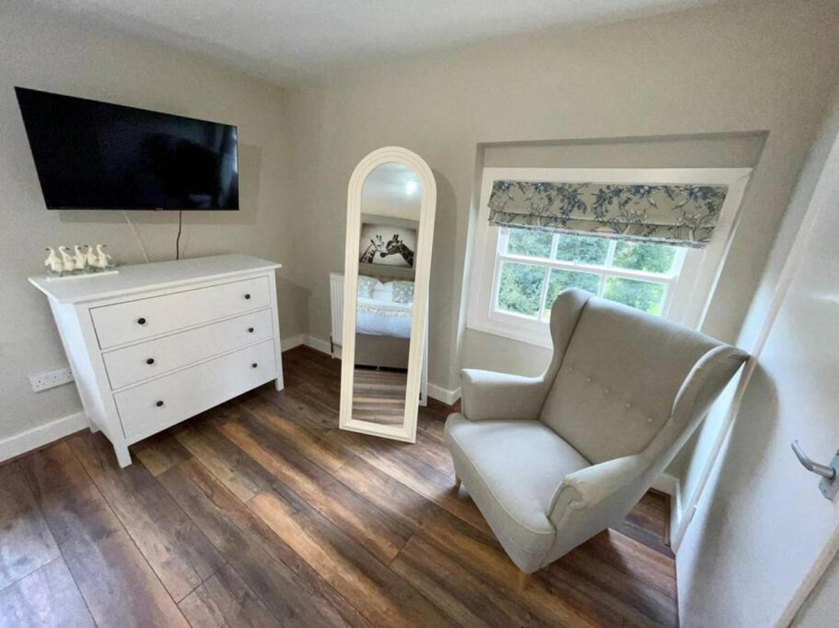 Lydney House Swaffham Sleeps 22 Villa Bagian luar foto