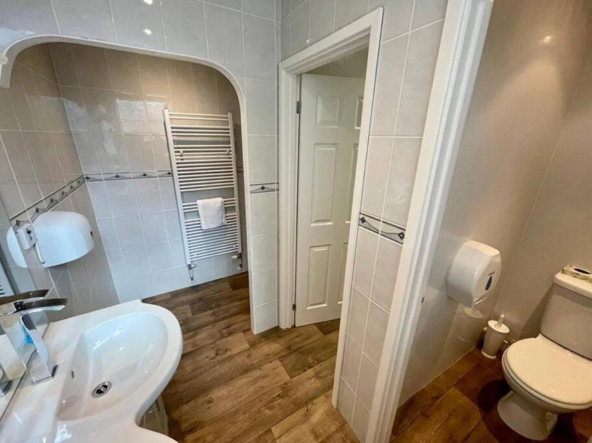 Lydney House Swaffham Sleeps 22 Villa Bagian luar foto