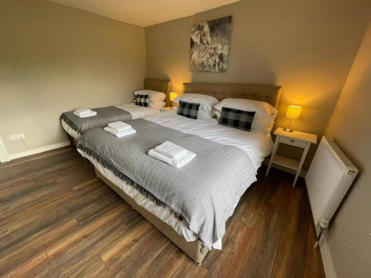 Lydney House Swaffham Sleeps 22 Villa Bagian luar foto
